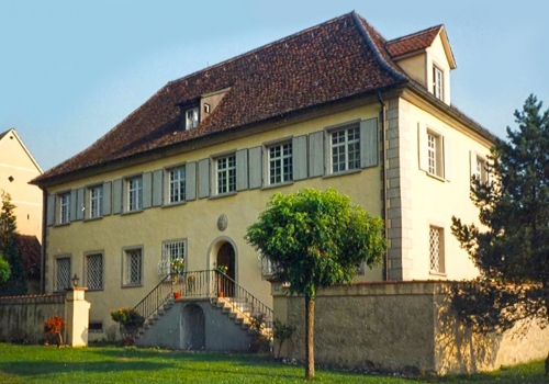 Juenger_Haus_aussen_3.jpg