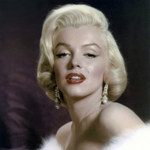 On-connait-enfin-la-technique-de-Marilyn-Monroe-pour-des-cils-XXL.jpg
