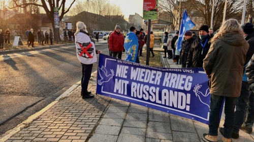 kriegstreiber-marionetten-2191743527.jpg