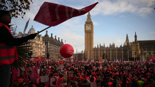 23uk-strikes-explainer-01-jbzw-videoSixteenByNine3000-2226533835.jpg
