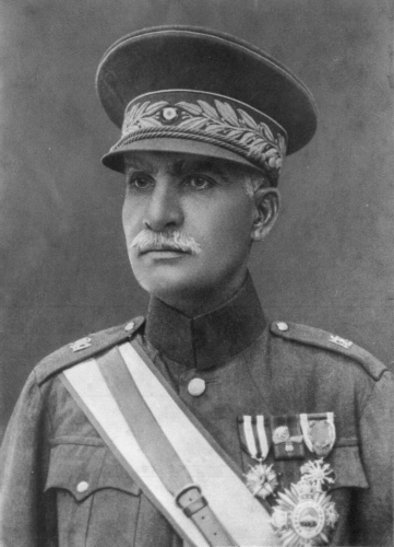 Reza_shah_uniform.jpg