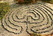 Trojaburg_(Scandinavian_stone_labyrinth).jpg