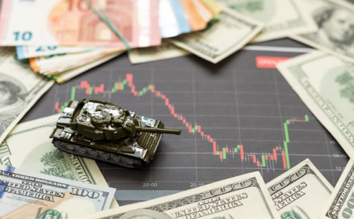 Toy-tank-and-dollars-army-token.jpg