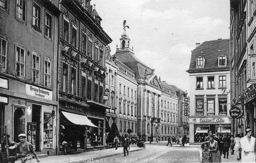 Frankfurt_a_O_Blick_auf_das_Regierungsgebäude_1935.jpg