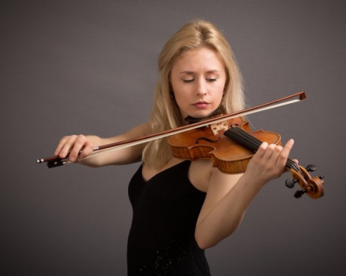 depositphotos_68727049-stock-photo-blond-female-violinist-in-black.jpg
