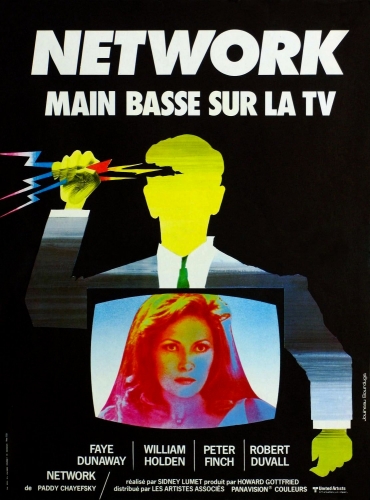 Network_Main_basse_sur_la_TV.jpg