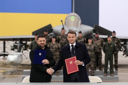 1796133-volodymyr-zelensky-et-emmanuel-macron-le-17-novembre-2025.jpg