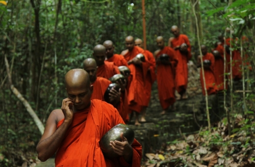 monk-forest-SadahamYathra-1520x1000.jpg