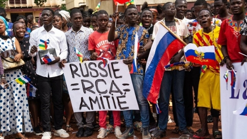 Guerre-et-Ukraine-a-Bangui-manifestation-de-soutien-a.jpg