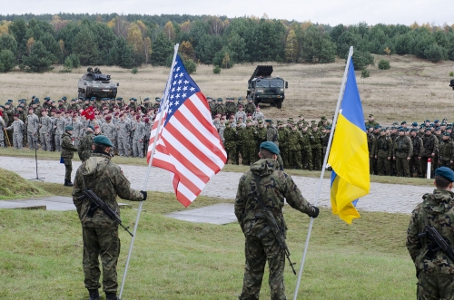Troops-with-US-and-Ukrainian-flags-during-Steadfast-Jazz-2013-exercise.jpg