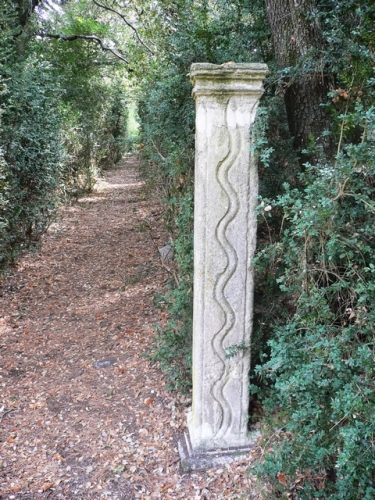 Vernegues-Temple-Diane-2.jpg