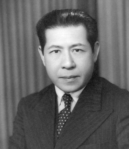 500px-Chen_Gong-bo_Mayor_Shanghai_1943.jpg