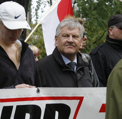 udo-voigt-DW-Politik-Koenigs-Wusterhausen-jpg-1477719359.jpg