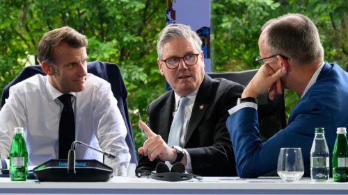 MACRON_STARMER_AFP-451848820.jpg