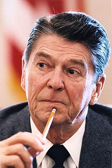 President_Reagan_during_a_meeting_with_members_of_Congress_1983.jpg