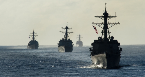 US_Navy_120212-N-OY799-157_U.S._Navy_ships_are_underway_in_the_Pacific_Ocean.jpg