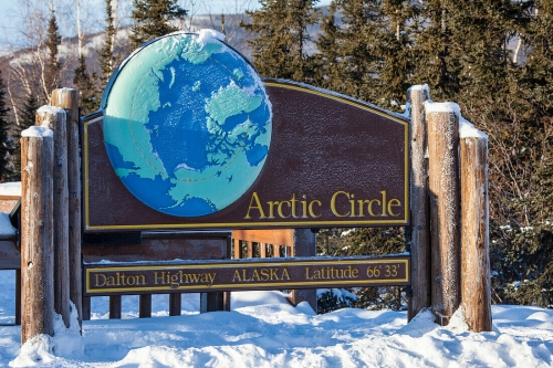 71076925-Arctic-Circle-Sign-along-the-Dalton-Highway-Yukon-Koyukuk-Census-Area-Alaska-USA.jpg