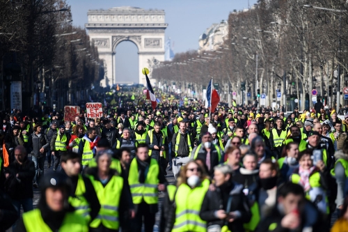 Gilets-jaunes-nouveau-samedi-de-mobilisation-partout-en-France-pour-l-acte-15-3799749805.jpg