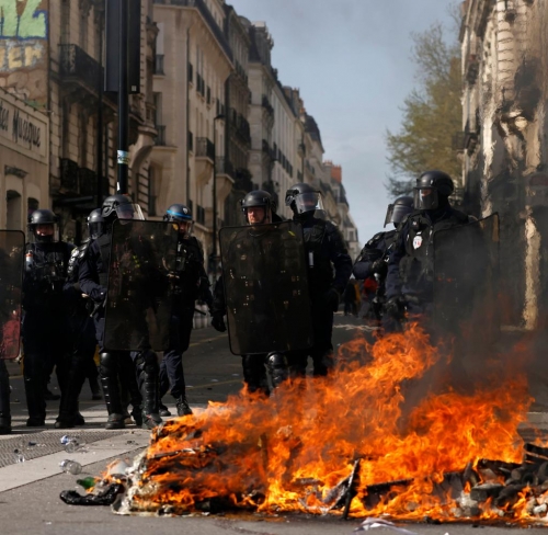 Proteste-in-Frankreich-Nantes.jpg