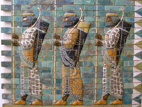 1024px-Persian_warriors_from_Berlin_Museum-1200x900.jpg