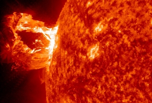 eruption-solaire.-20191105-768x523_.jpg