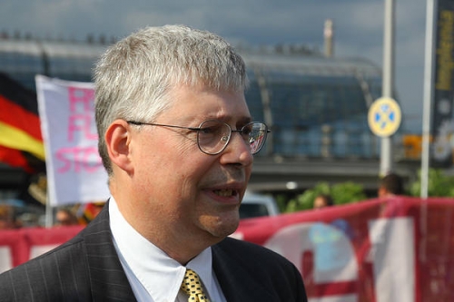 csm_Manfred-Rouhs-Demo-Berlin_68d13f238e.jpg