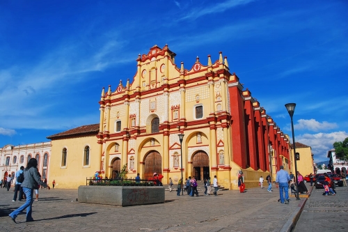cathedral-zocalo-san-cristobal-de-las-casas-mexico-shutterstock_287325878-2331356402.jpg