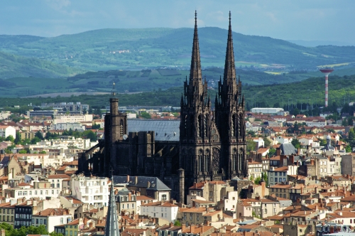 2477205_clermont-ferrand_france_angelus_yodason_flickr.jpg