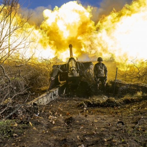ukrainian-soldier-artillery-unit.jpg
