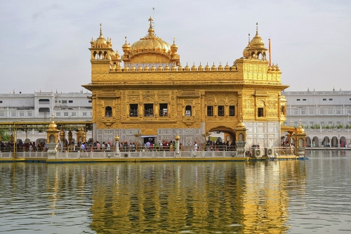 1200px-The_Golden_Temple_of_Amrithsar_7.jpg