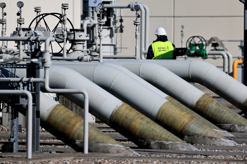 le-geant-russe-gazprom-arrete-completement-le-gazoduc-nord-stream-jusqu-a-la-reparation-d-une-turbine-2087802306.jpg