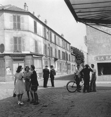 banlieue-paris-1945-by-robert-doisneau.jpg