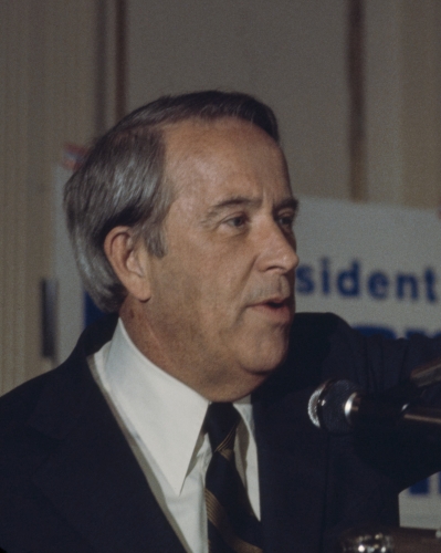 Scoop_Jackson_campaigning_in_1976_1_(cropped).jpg