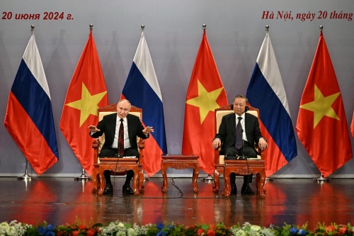 2024-06-20T115359Z_88998101_RC2ZE8AZH1X6_RTRMADP_3_VIETNAM-RUSSIA-PUTIN.jpg
